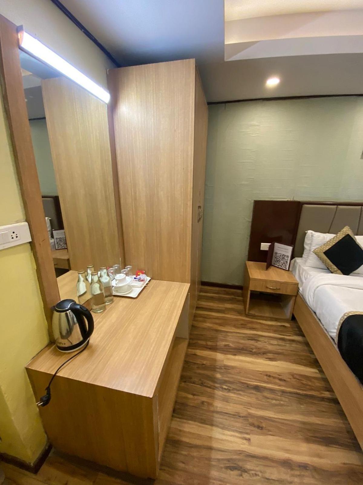 Hotel Golden Door Mathura Εξωτερικό φωτογραφία