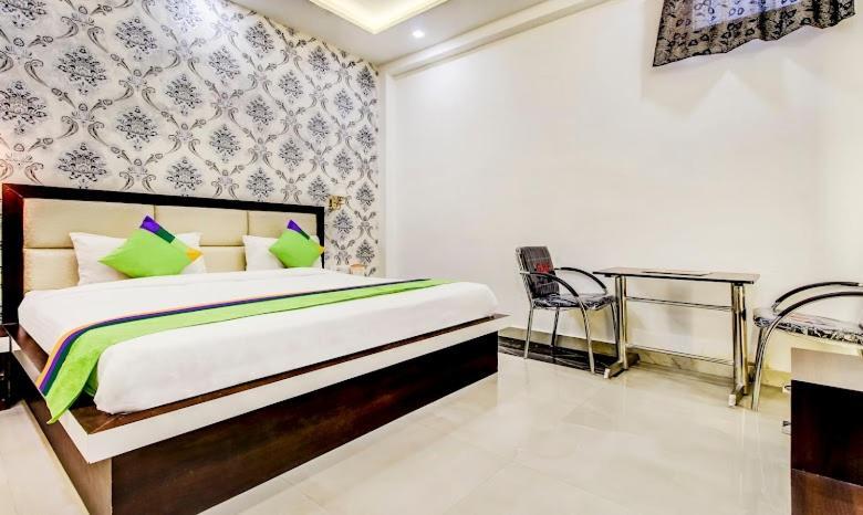 Hotel Golden Door Mathura Εξωτερικό φωτογραφία