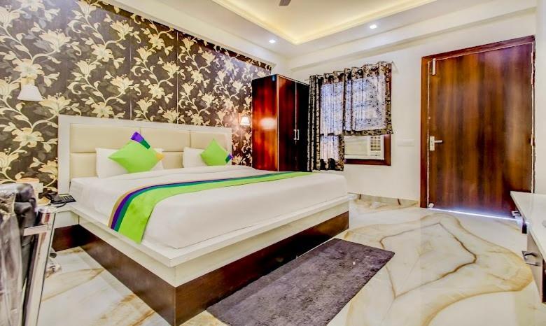 Hotel Golden Door Mathura Εξωτερικό φωτογραφία