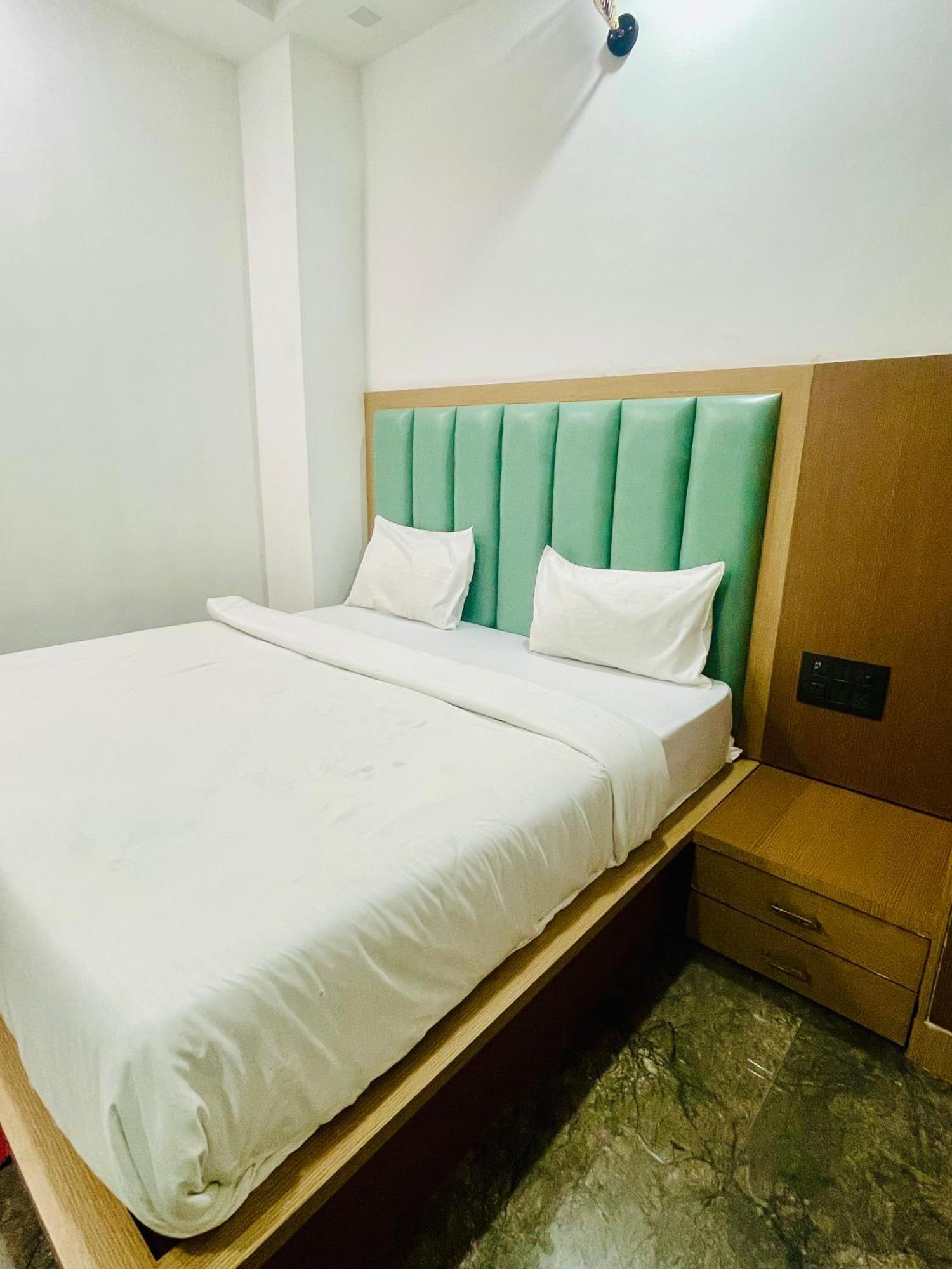 Hotel Golden Door Mathura Εξωτερικό φωτογραφία