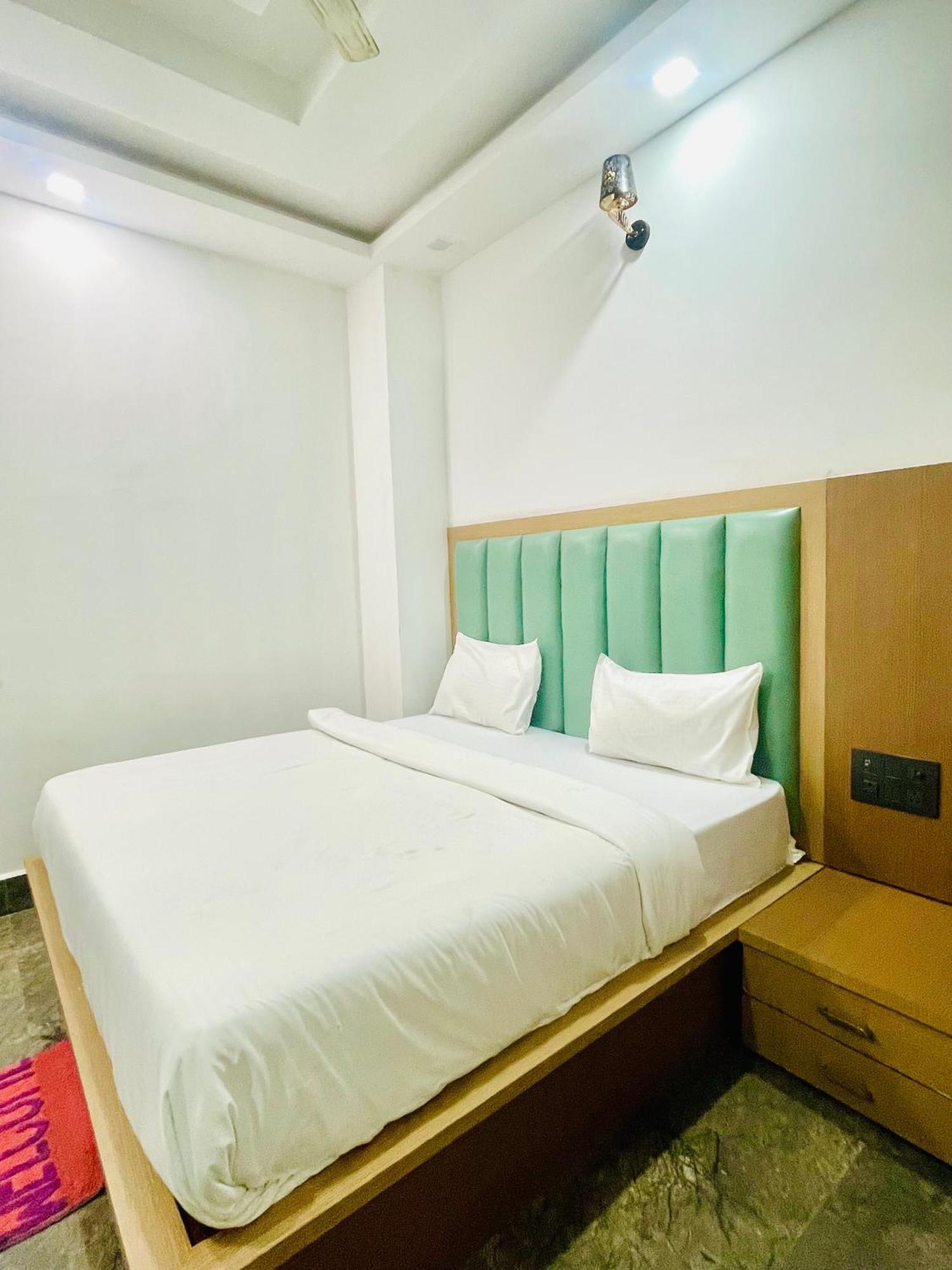 Hotel Golden Door Mathura Εξωτερικό φωτογραφία