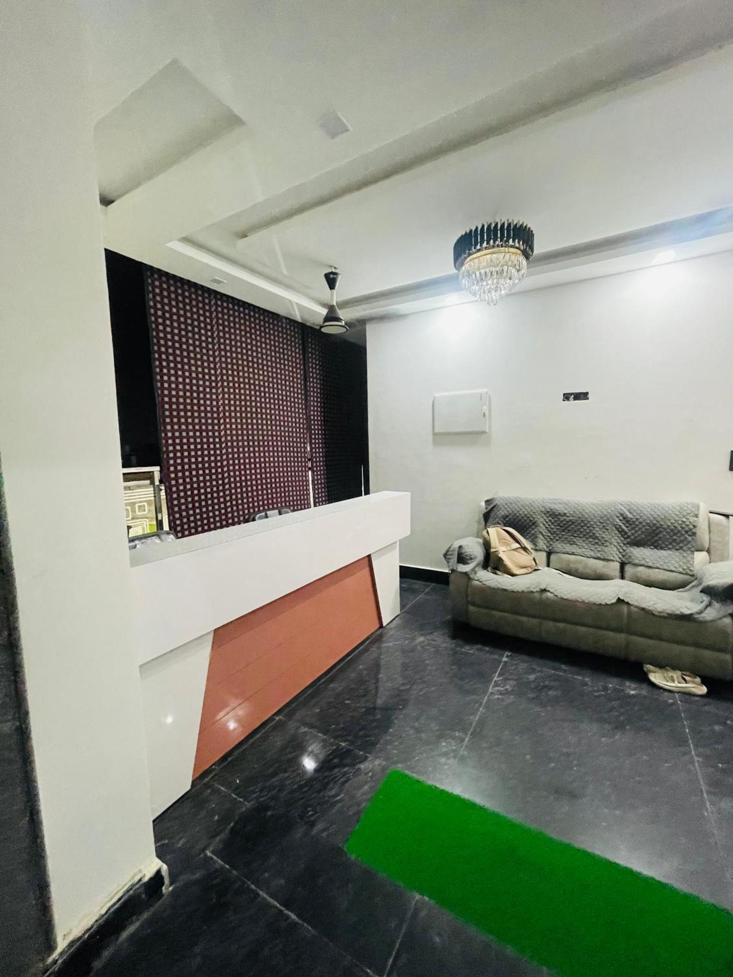 Hotel Golden Door Mathura Εξωτερικό φωτογραφία